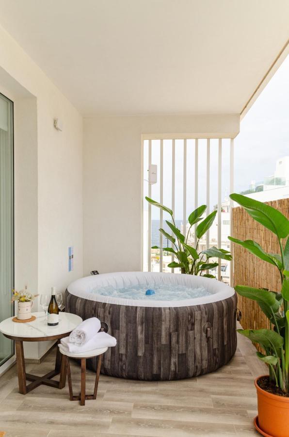 Ferienwohnung Apulialux Seaview Prestige Apt / Jacuzzi + Parking Polignano a Mare Exterior foto